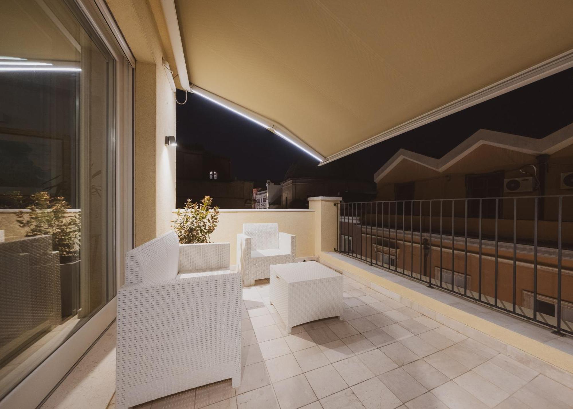 Luxury Suite La Terrazza In Pieno Centro In Cagliari Exteriér fotografie